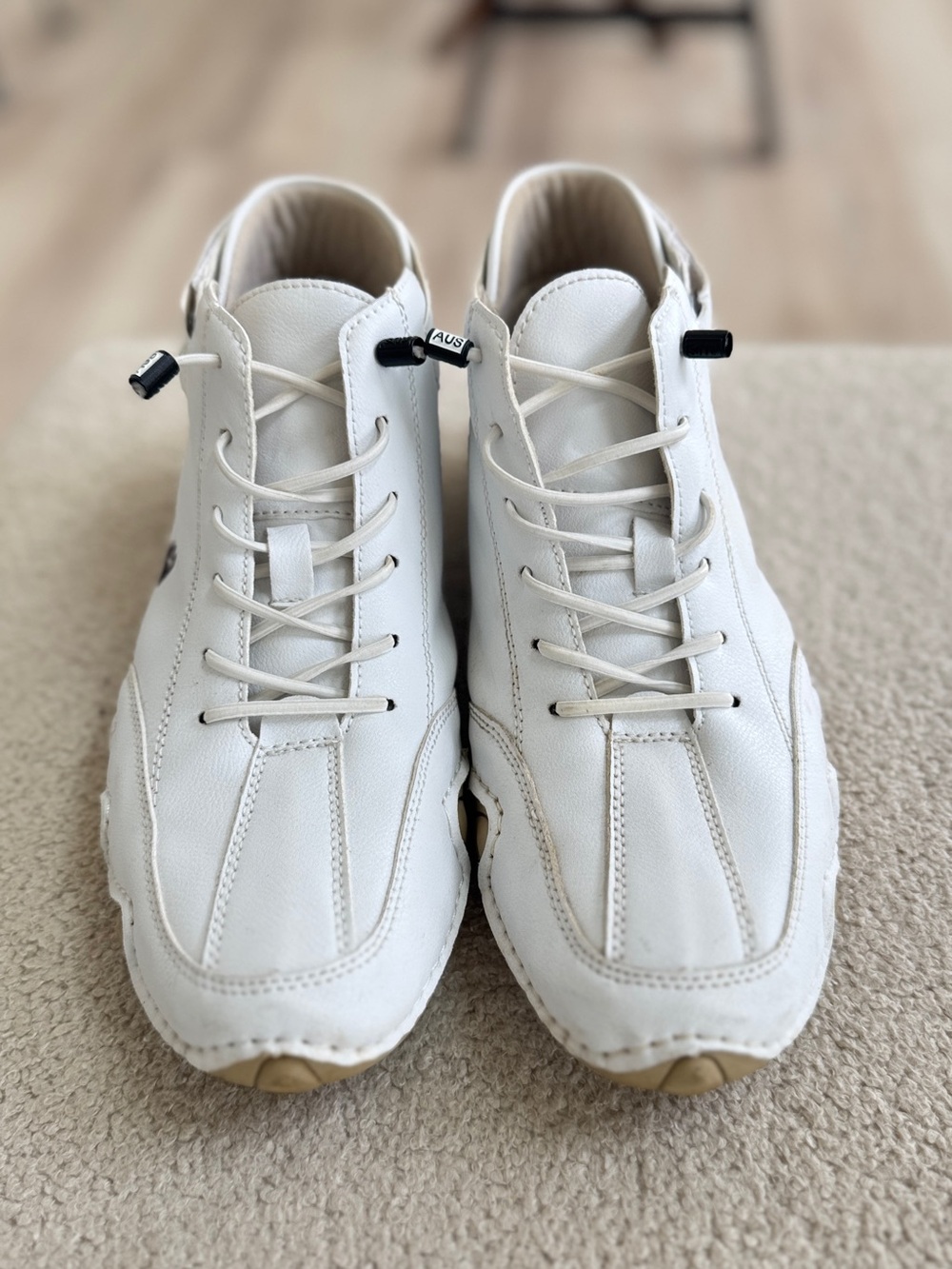 White Women's Leather Sneakers with Easy Toggle Lacing